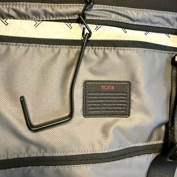 TUMI Alpha Garment Bag BRAND NEW!! - Picture 11 of 15